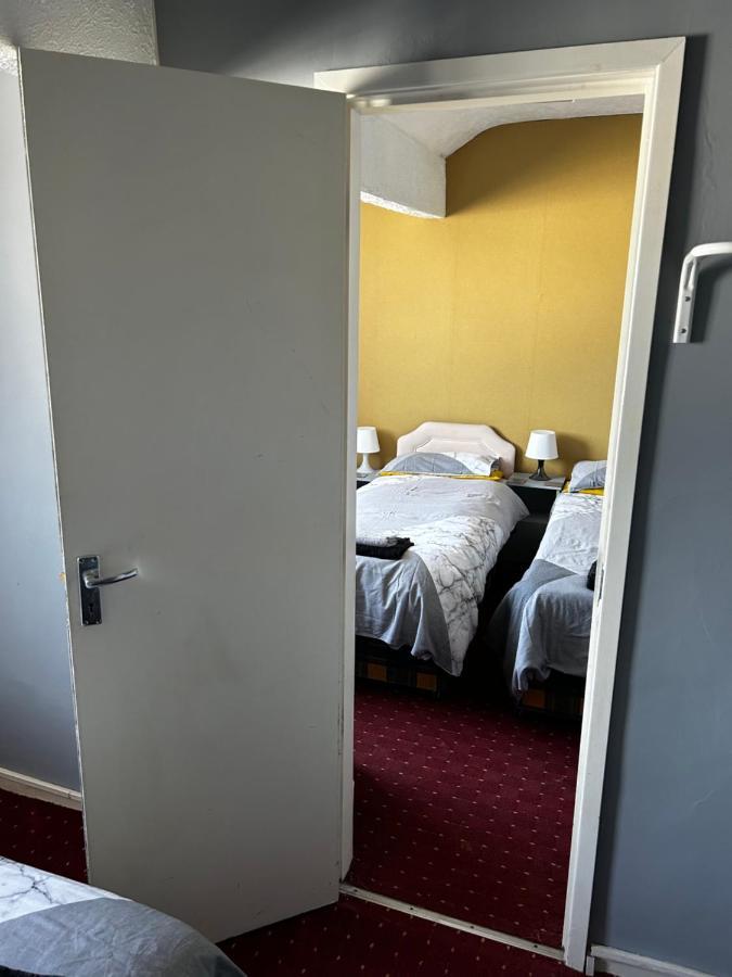 블랙풀 The Rhyl B&B 외부 사진